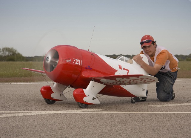Download EUG001020 (640Wx462H)